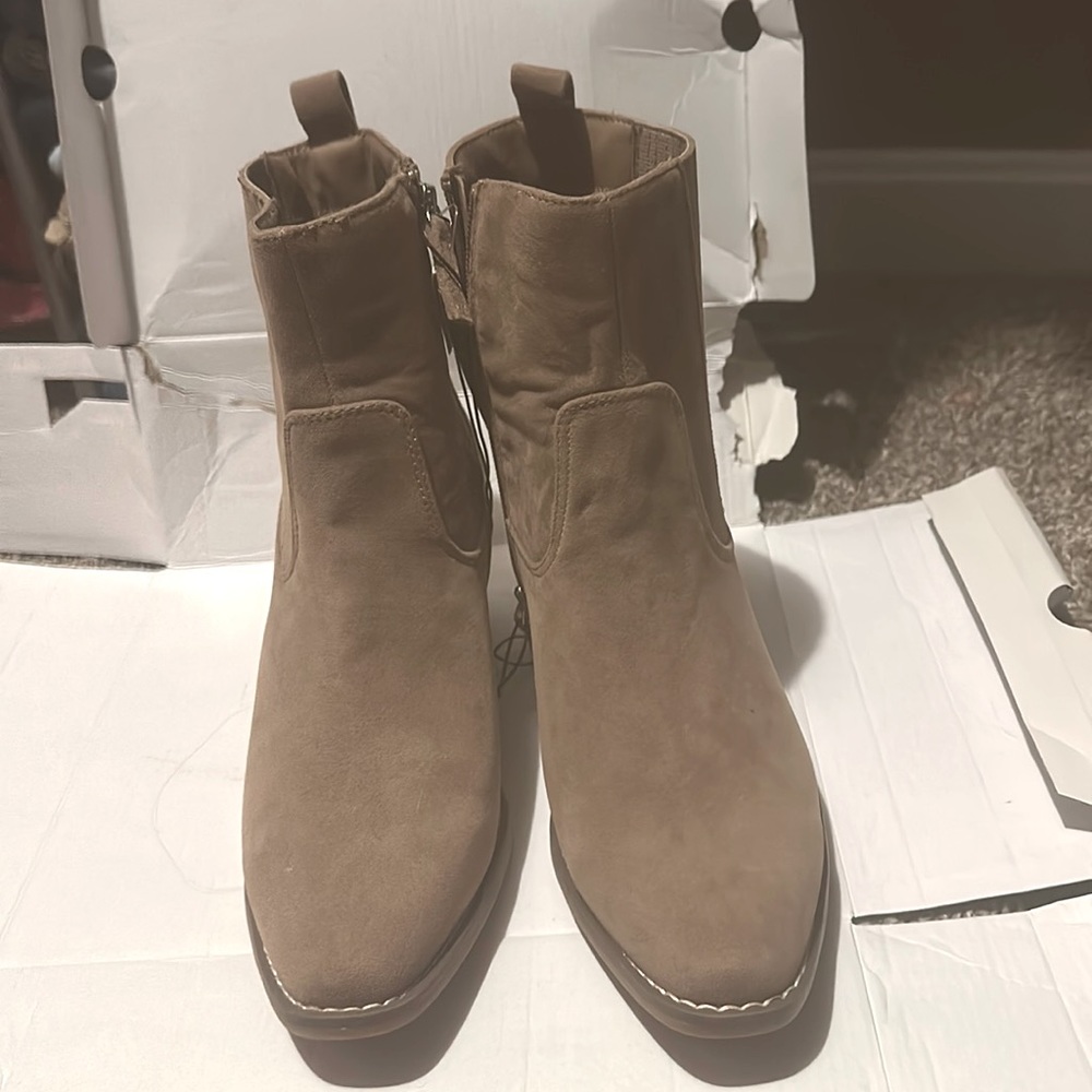Boot size 11